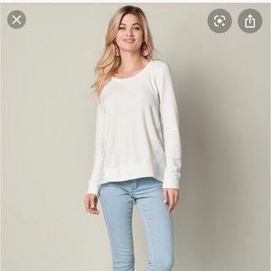 Venus ivory lace sweatshirt. Size xl never worn